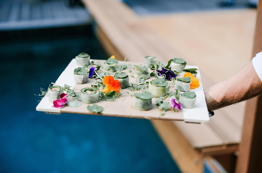 Hamptons-Aristocrat-Hero